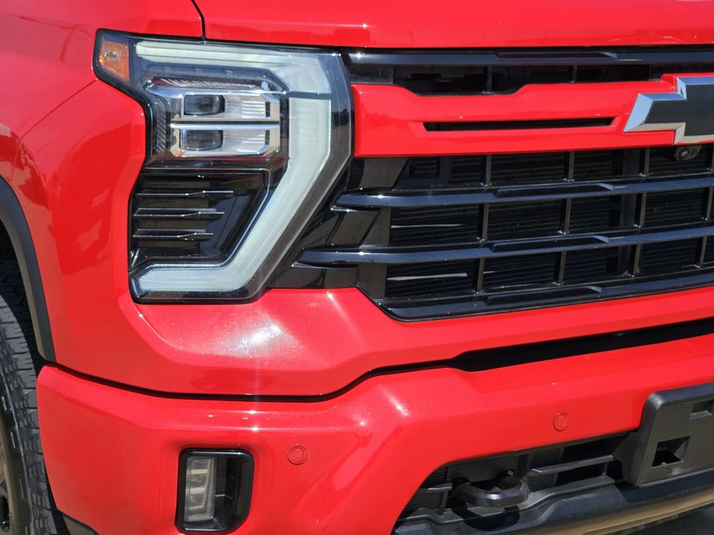 Used 2024 Chevrolet Silverado 2500 LTZ w/ LTZ Plus Package AWD/4WD image 8