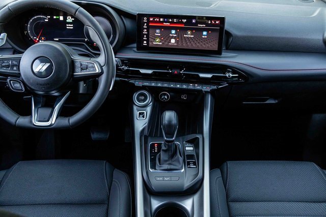 Used 2024 Dodge Hornet R/T w/ R/T Blacktop Package image 10