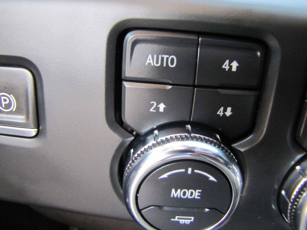 Used 2024 GMC Sierra 2500 AT4 w/ AT4 Premium Plus Package AWD/4WD image 43