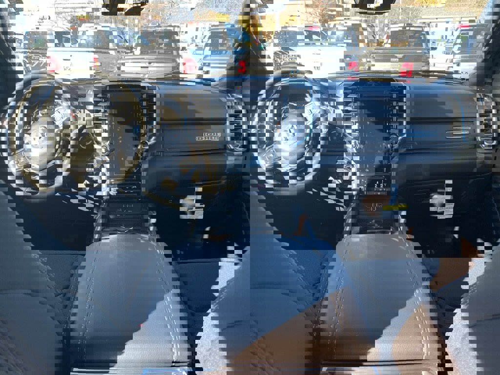 New 2026 RAM 1500 4x4 Crew Cab image 17