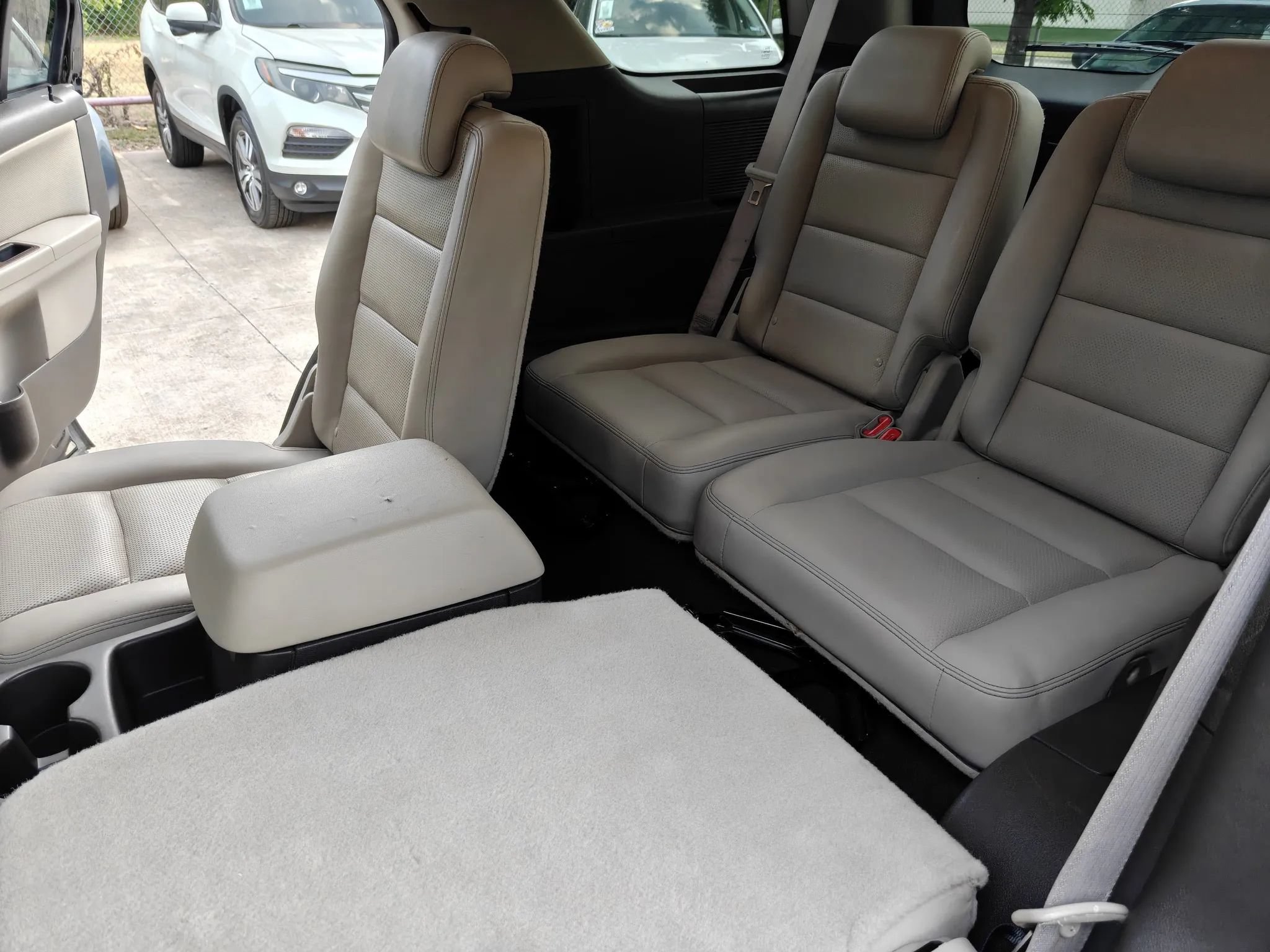 Used 2008 Ford Taurus X Limited FWD image 27