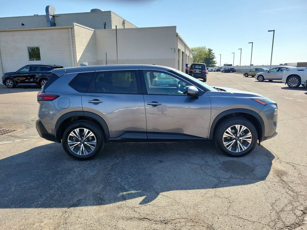 Used 2023 Nissan Rogue SV FWD image 6