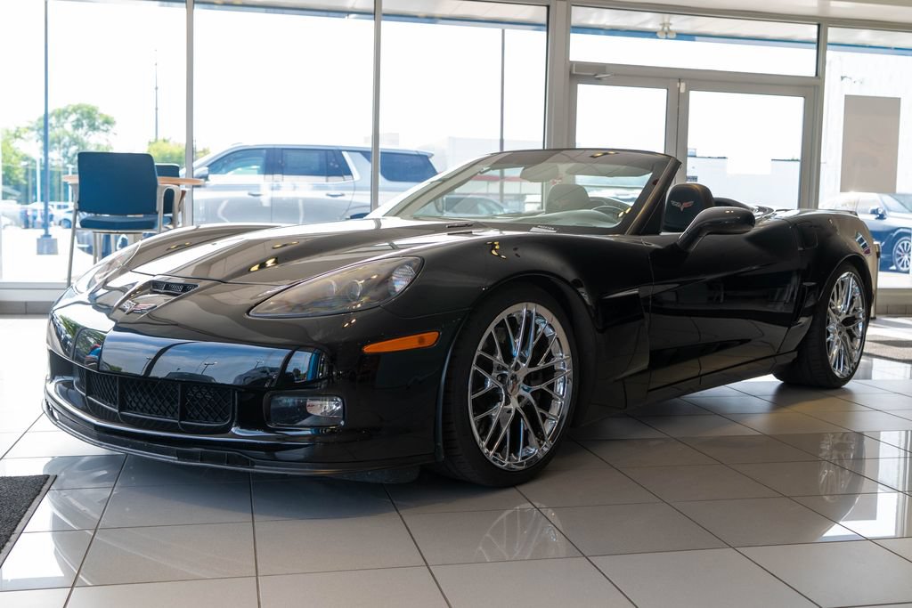 Used 2013 Chevrolet Corvette 427 w/ 1SB Preferred Equipment Group RWD image 4