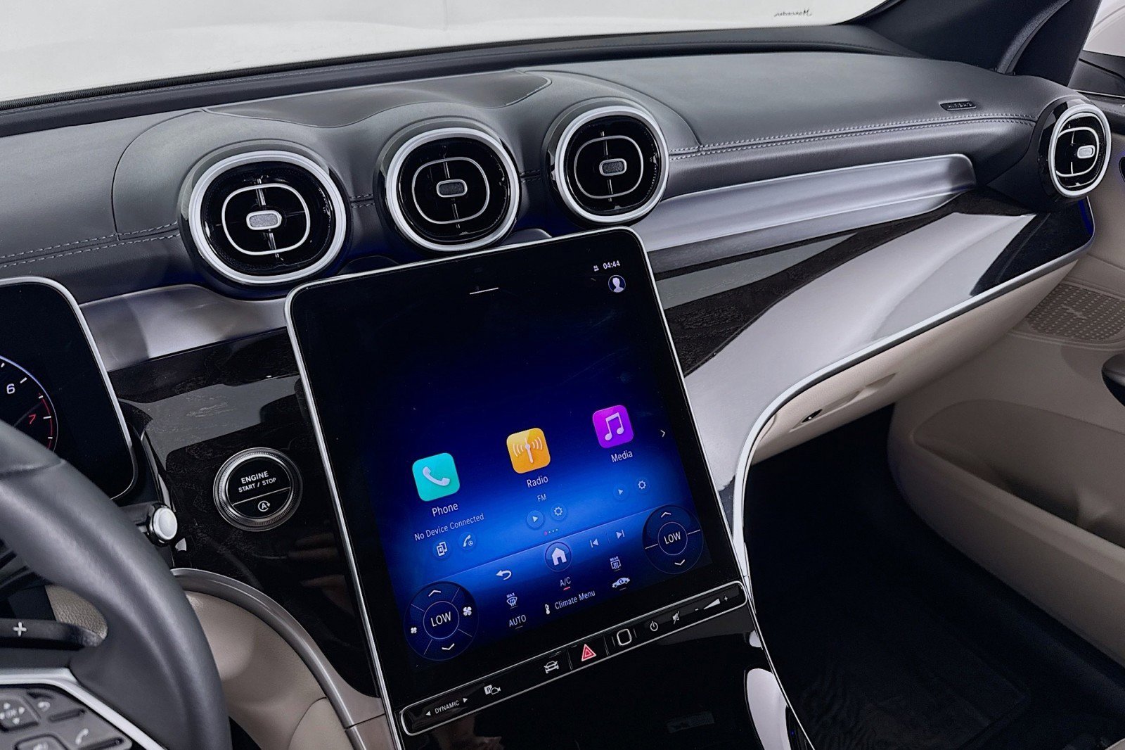 Certified 2025 Mercedes-Benz GLC 300 image 20