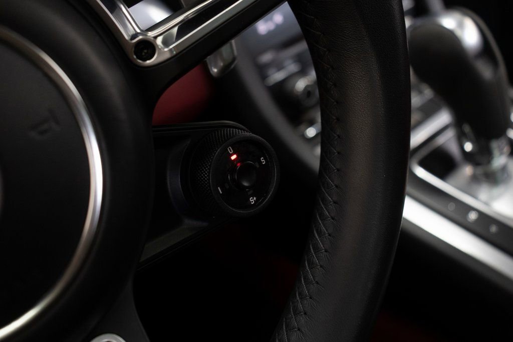 Used 2017 Porsche 911 Carrera S image 31