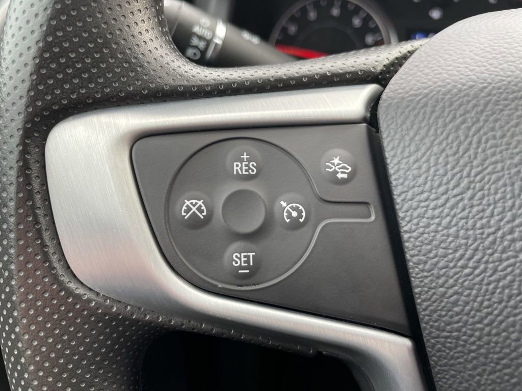 Used 2023 GMC Acadia SLE image 15