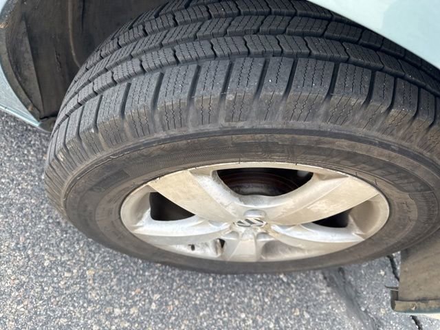 Used 2009 Volkswagen Routan SEL Premium FWD image 9