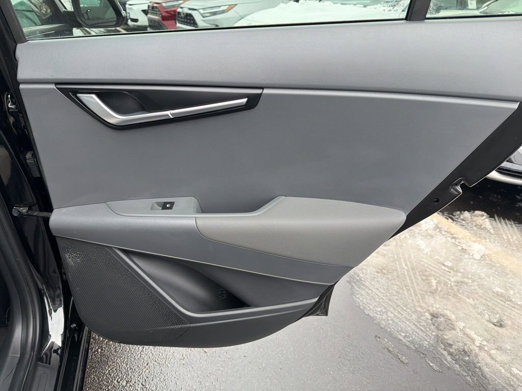 Used 2023 Kia Niro EX image 15
