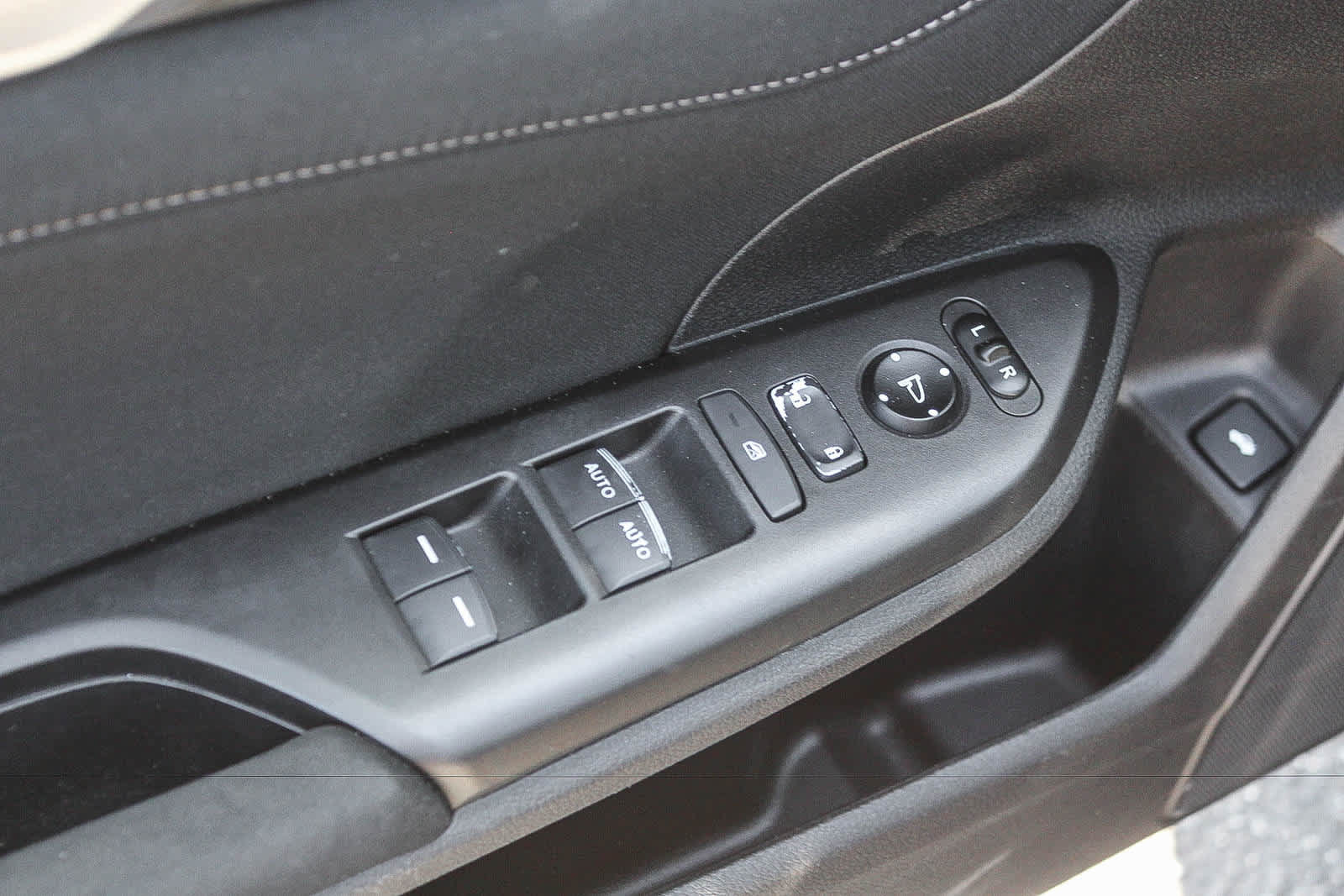 Used 2019 Honda Civic EX image 26