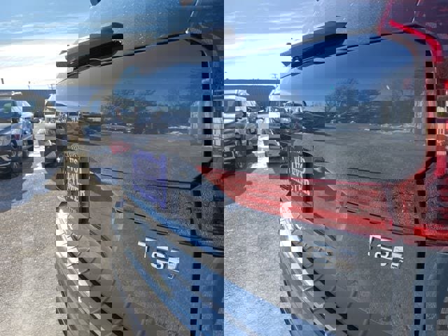 New 2026 Volvo XC60 T8 Ultra w/ Protection Package Premier image 12