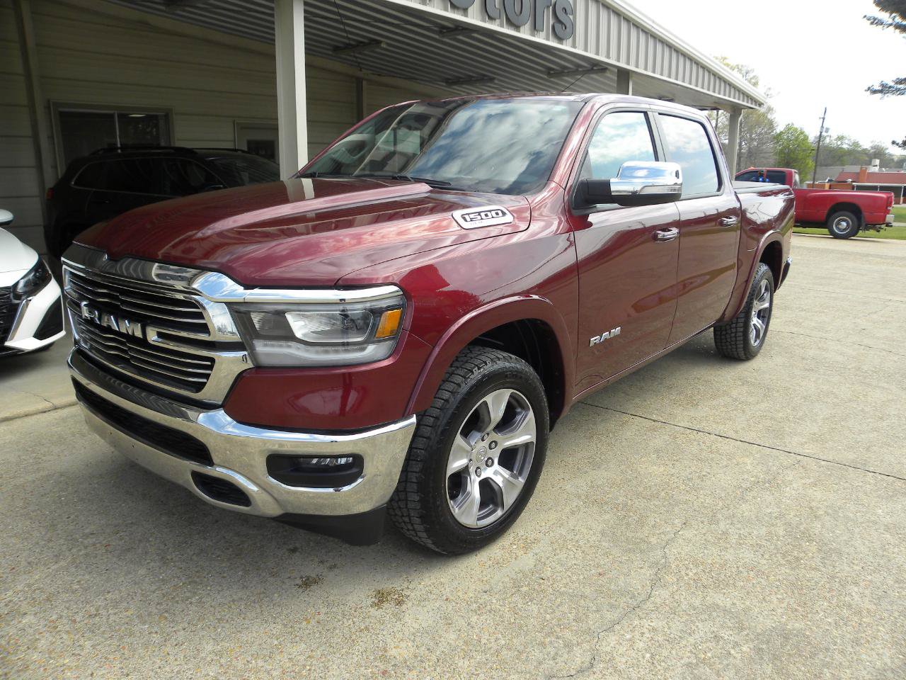 Used 2022 RAM 1500 Laramie AWD/4WD image 4
