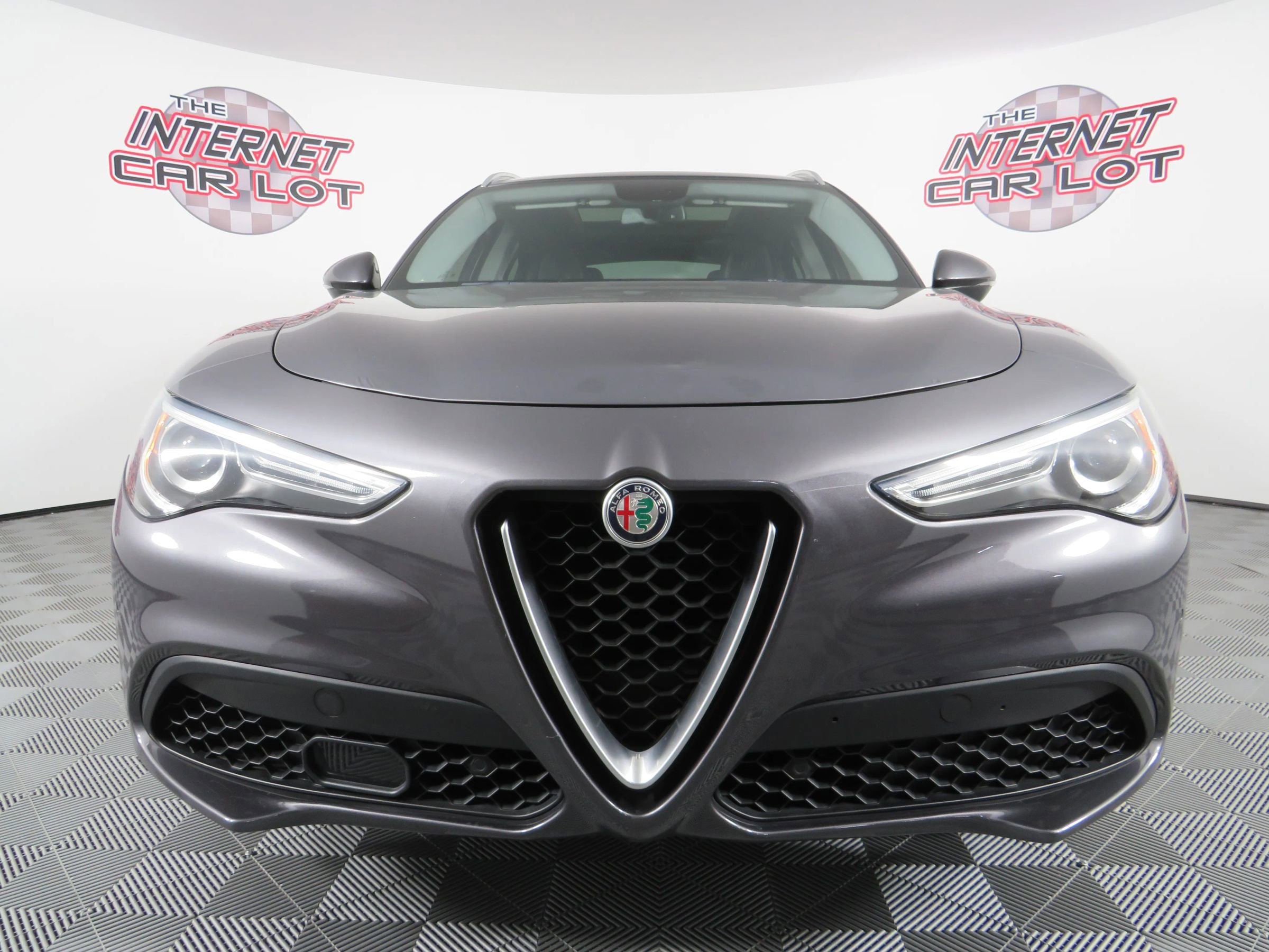Used 2018 Alfa Romeo Stelvio Ti image 2
