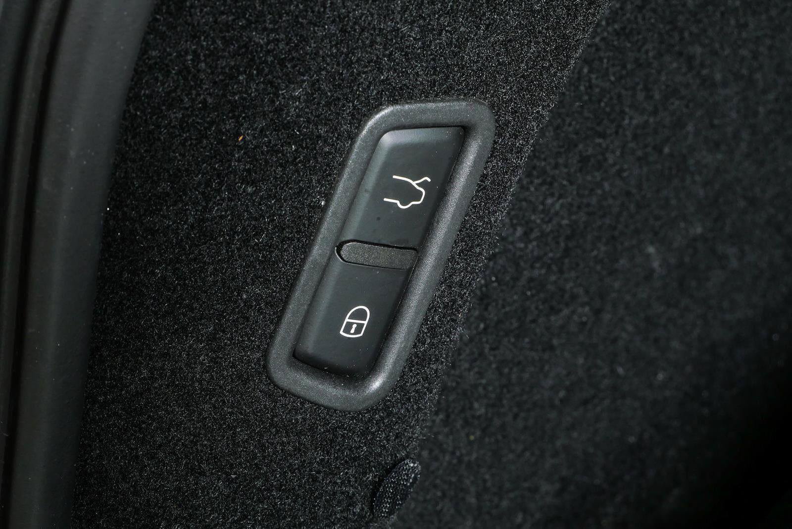 Used 2023 Maserati Levante GT AWD/4WD image 35