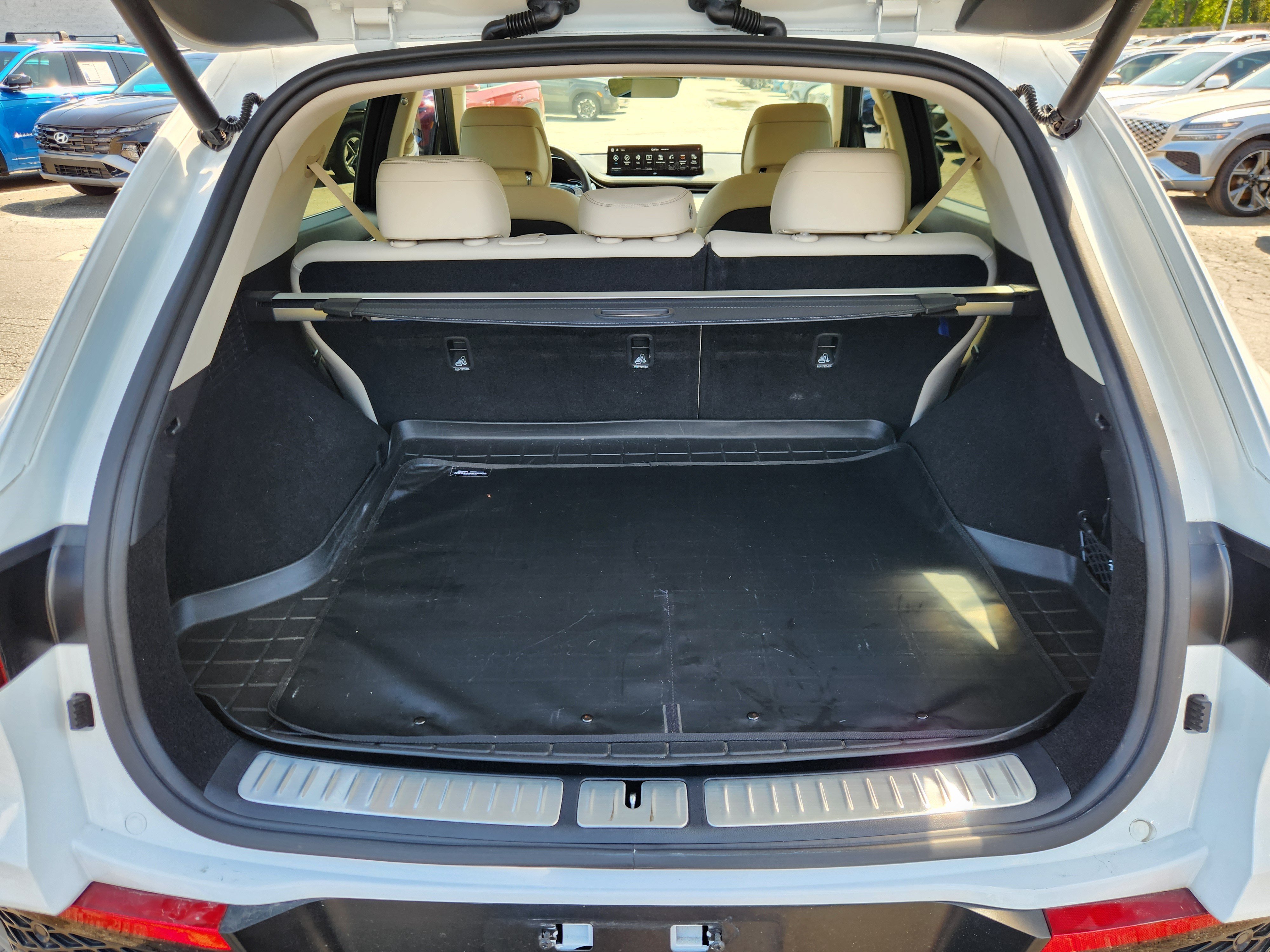 Used 2022 Genesis GV70 2.5T AWD/4WD image 19