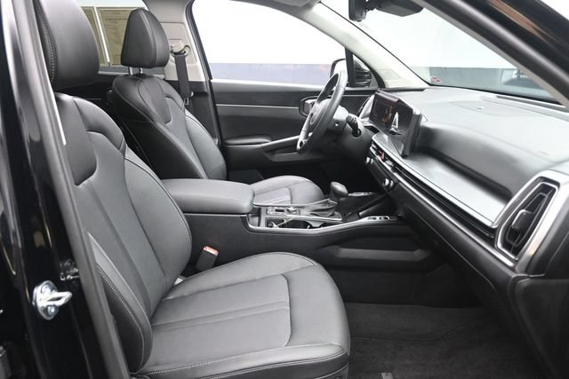 Used 2025 Kia Sorento S w/ Panoramic Sunroof Package FWD image 28