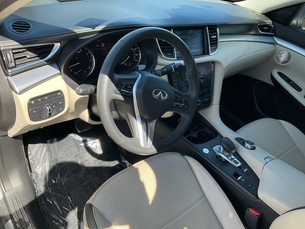 Used 2022 INFINITI QX50 Sensory image 16