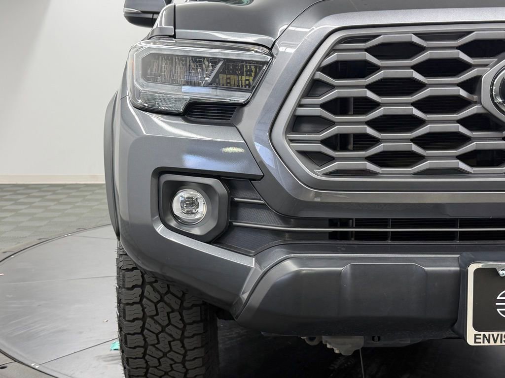 Used 2022 Toyota Tacoma TRD Off-Road w/ Technology Package image 7