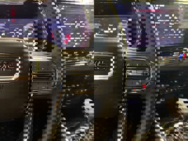 New 2026 GMC Canyon Elevation w/ Convenience Package image 15