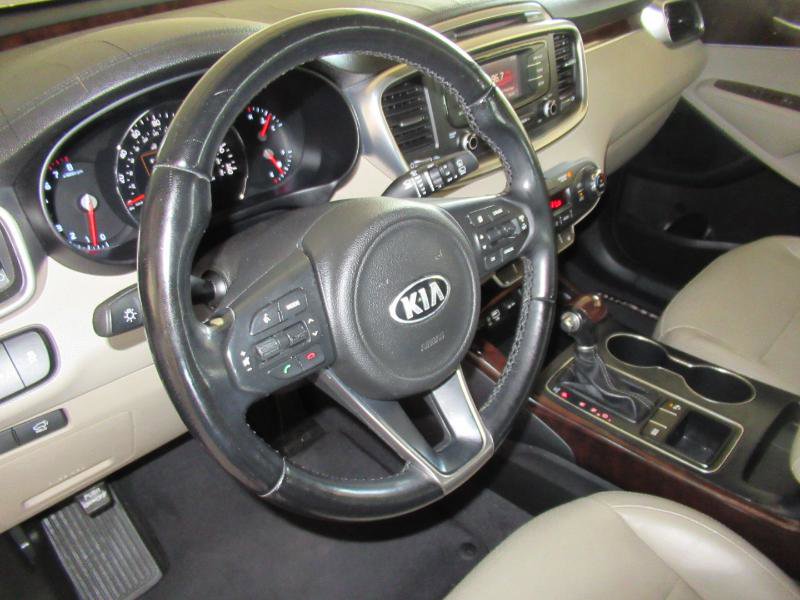 Used 2016 Kia Sorento EX w/ EX Premium Package image 11