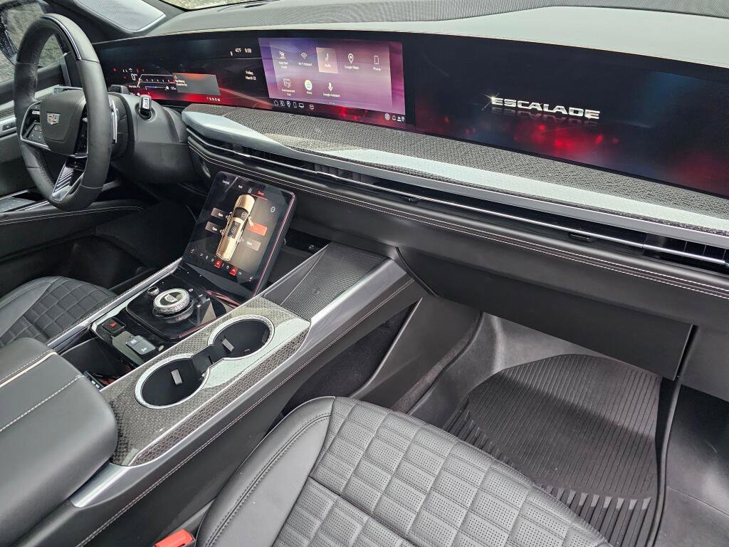 Used 2025 Cadillac Escalade V image 17