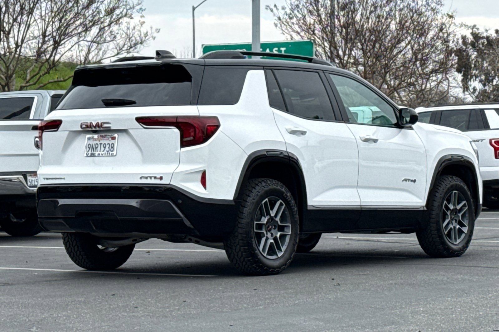 Used 2026 GMC Terrain AT4 w/ Technology Package II image 5