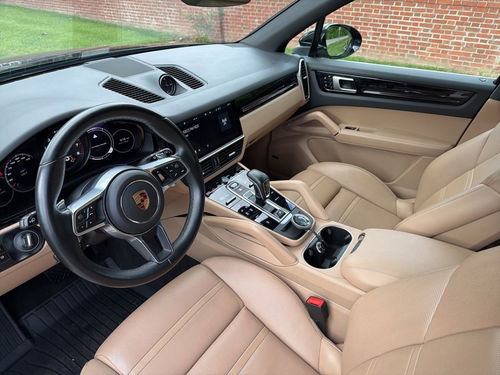 Used 2020 Porsche Cayenne AWD/4WD image 30