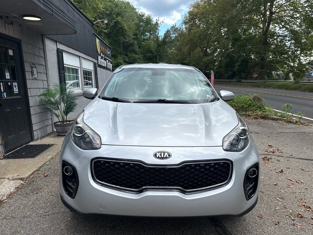 Used 2019 Kia Sportage LX image 2