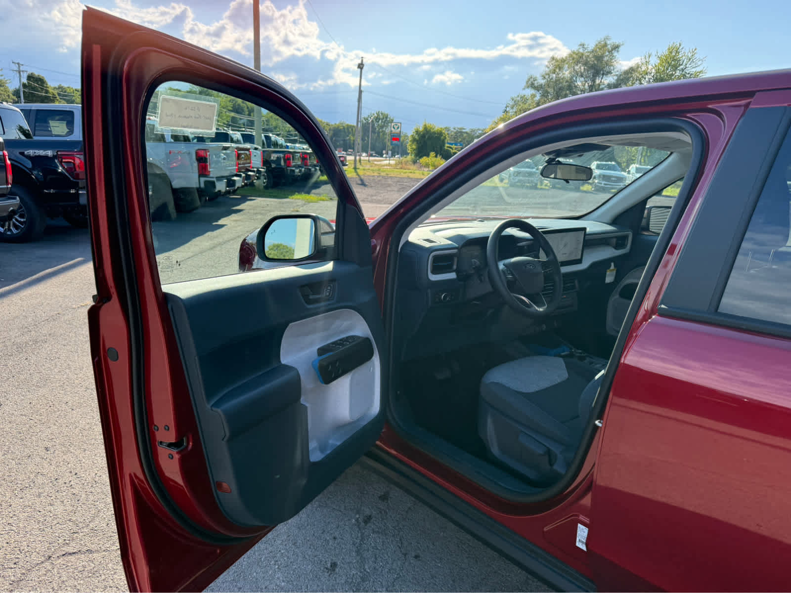 New 2025 Ford Maverick XLT image 8