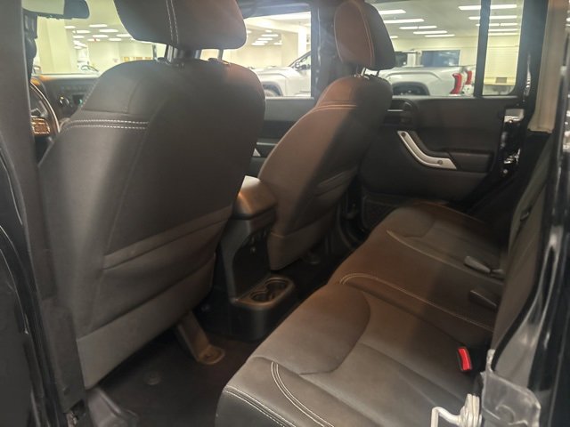 Used 2014 Jeep Wrangler Unlimited Sahara w/ Connectivity Group image 12