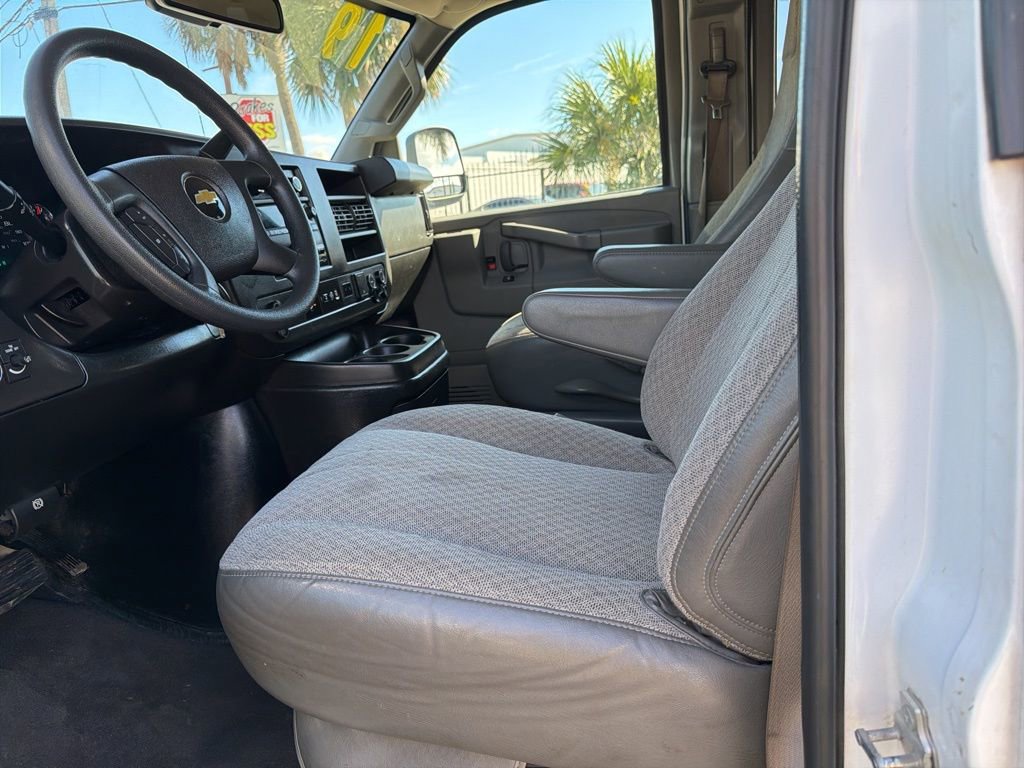 Used 2019 Chevrolet Express 3500 LT w/ LT Preferred Equipment Group RWD image 7