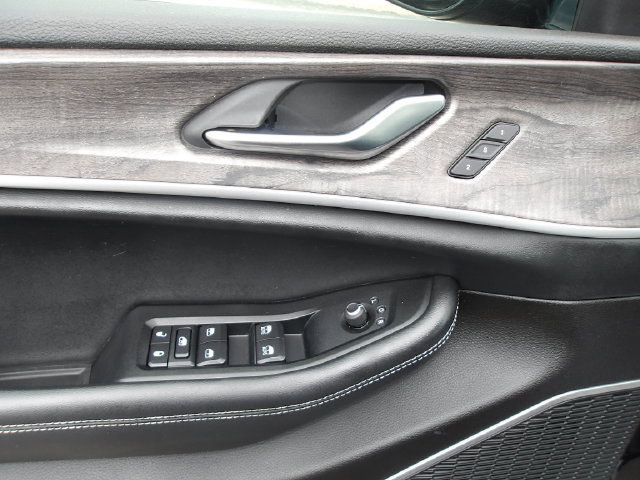 Used 2022 Jeep Grand Cherokee L Limited AWD/4WD image 18