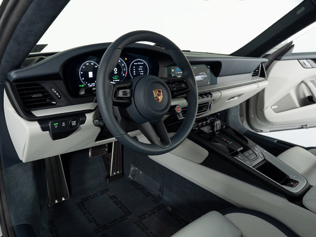 Certified 2026 Porsche 911 Carrera GTS RWD image 4