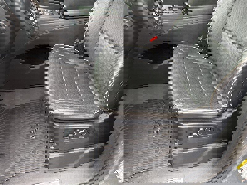 Used 2021 Cadillac Escalade ESV Sport w/ Driver Assist Tech Package image 18