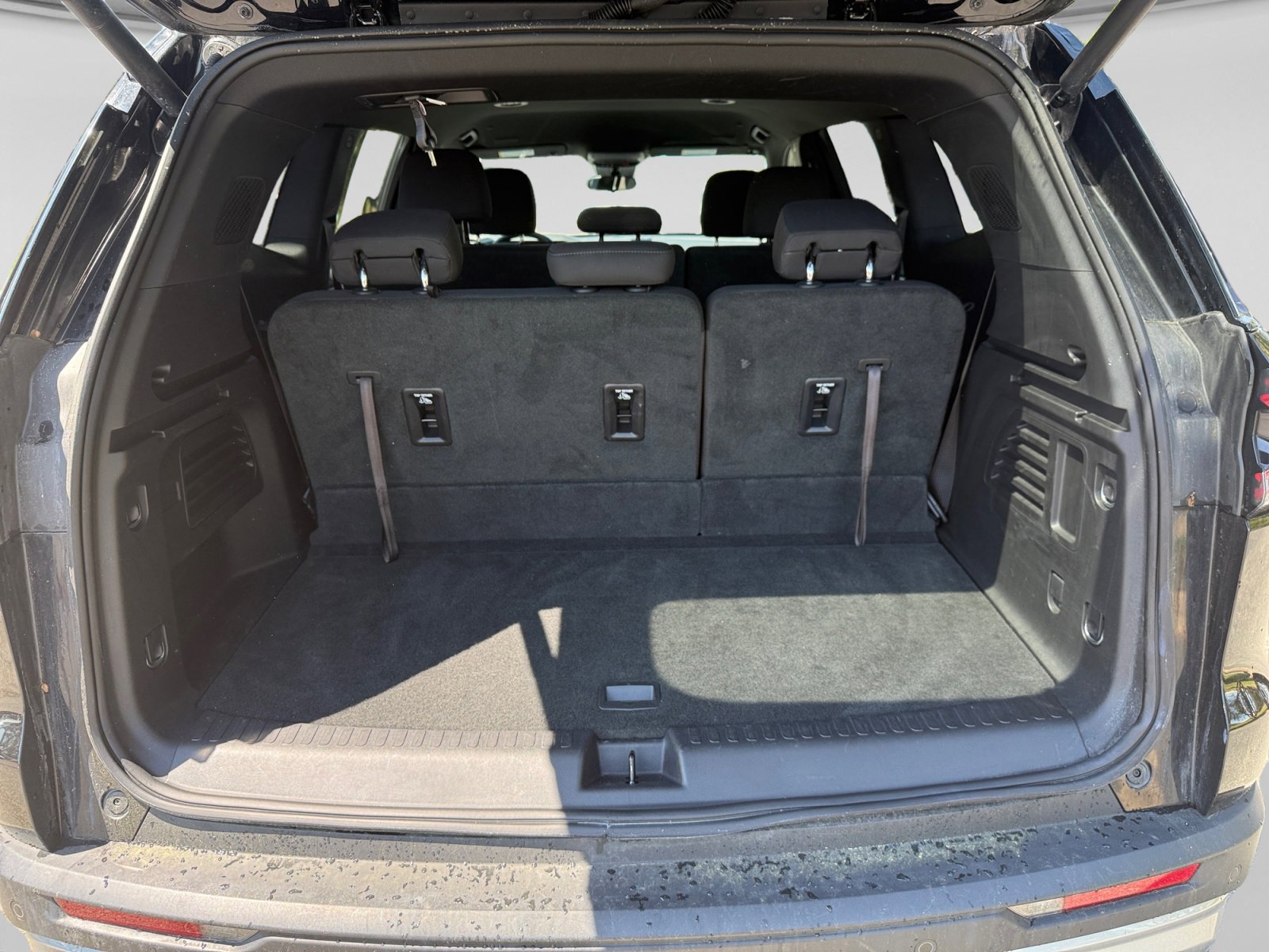 Used 2025 GMC Acadia Elevation image 19