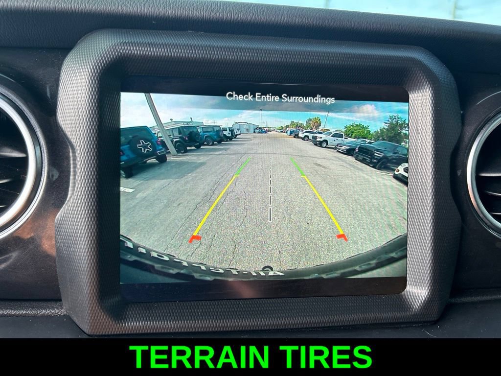 Used 2022 Jeep Wrangler Unlimited Rubicon w/ Trailer Tow Package AWD/4WD image 16