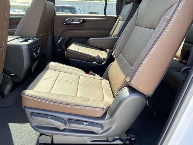 New 2026 Chevrolet Suburban High Country AWD/4WD image 10