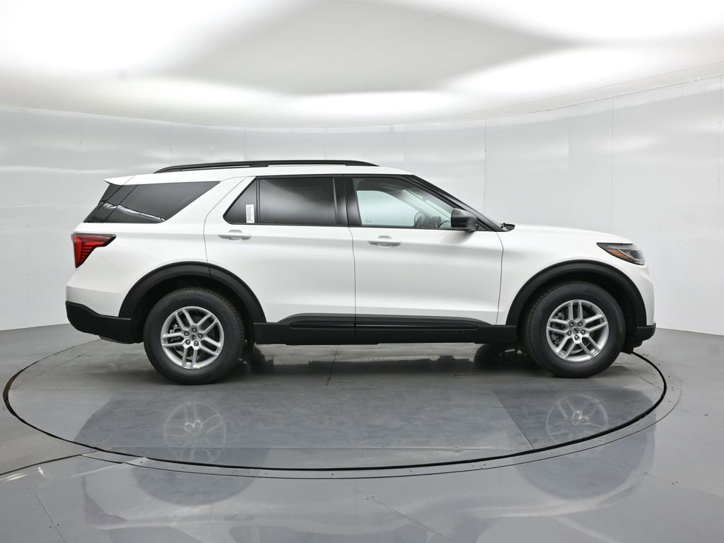 New 2026 Ford Explorer Active RWD image 24
