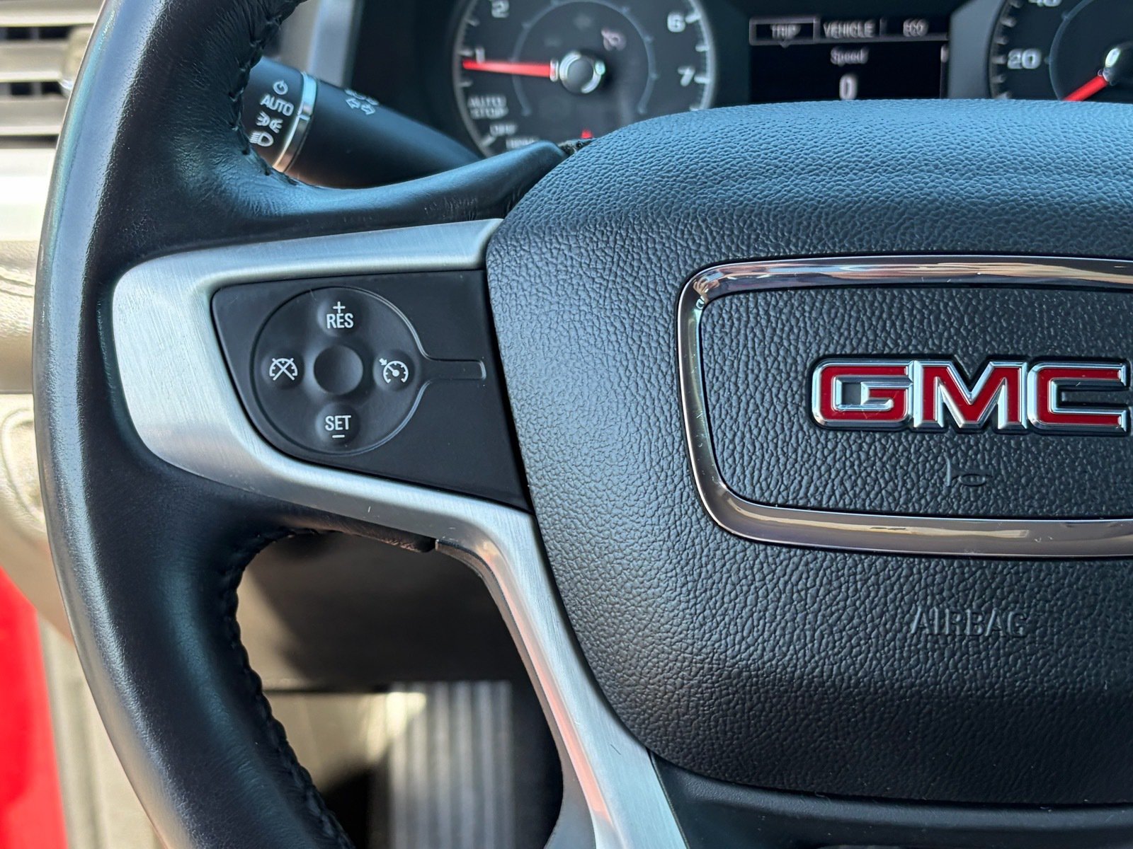 Used 2018 GMC Acadia SLE FWD image 14