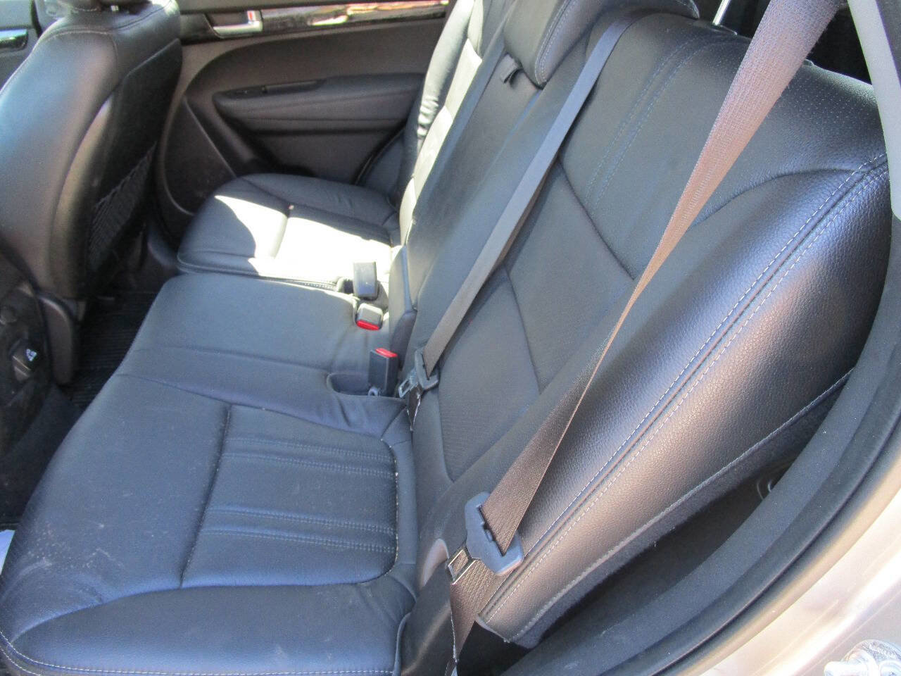 Used 2014 Kia Sorento EX w/ EX V6 Touring Package image 17