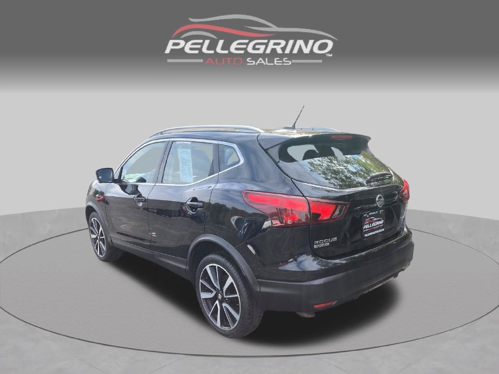 Used 2017 Nissan Rogue Sport SL w/ SL Premium Package AWD/4WD image 4