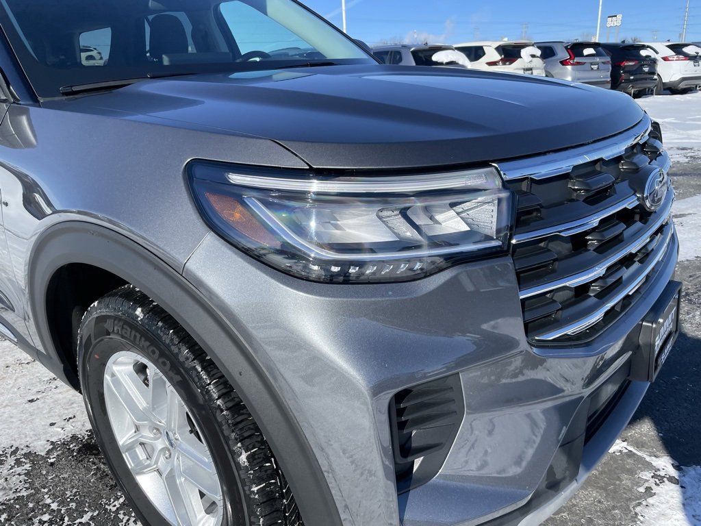 Used 2025 Ford Explorer Active image 37