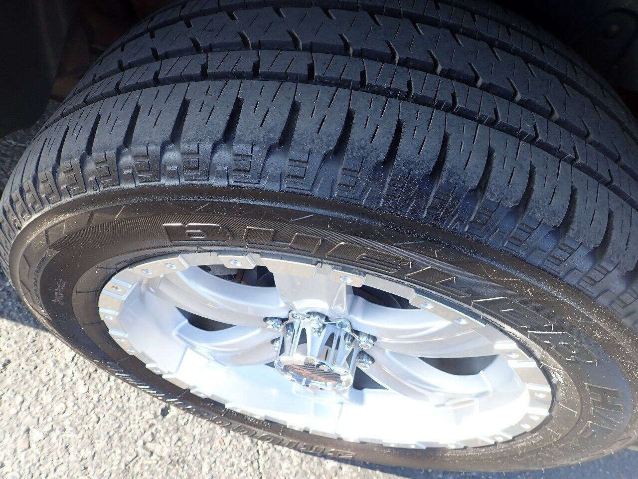 Used 2008 Chevrolet Suburban LT AWD/4WD image 11