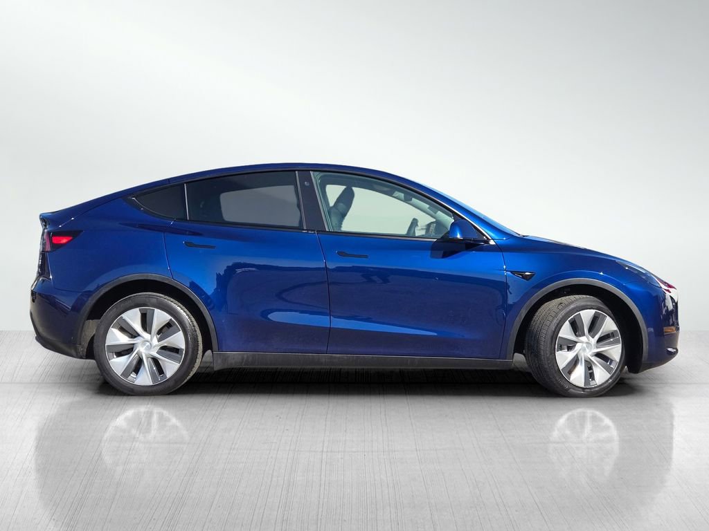 Used 2023 Tesla Model Y Long Range image 3