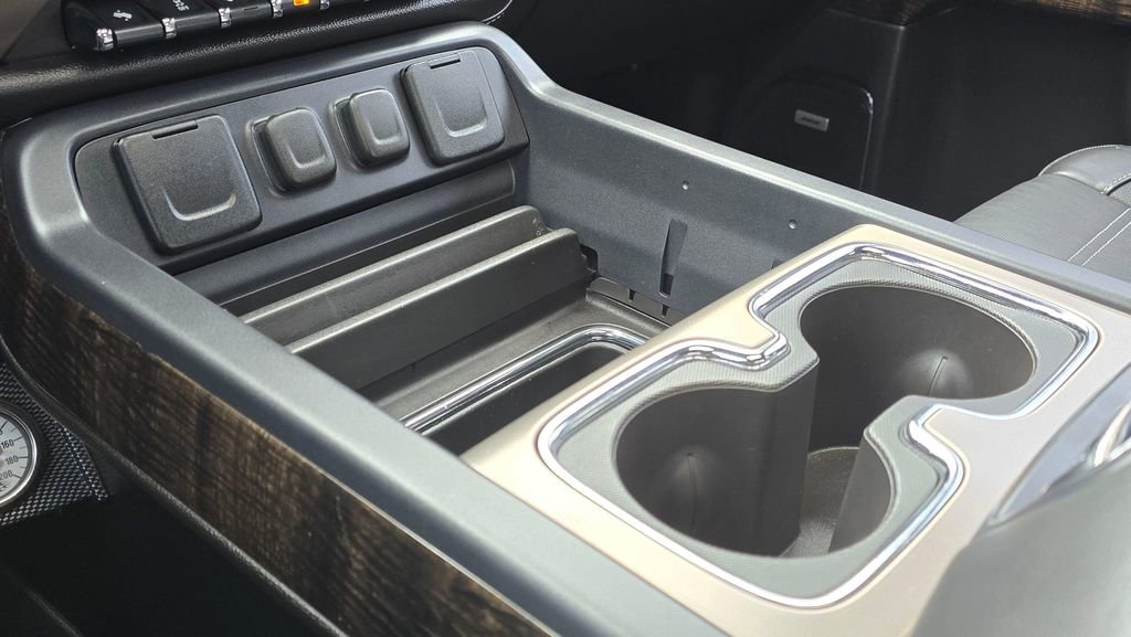 Used 2015 GMC Sierra 2500 Denali w/ Duramax Plus Package AWD/4WD image 35