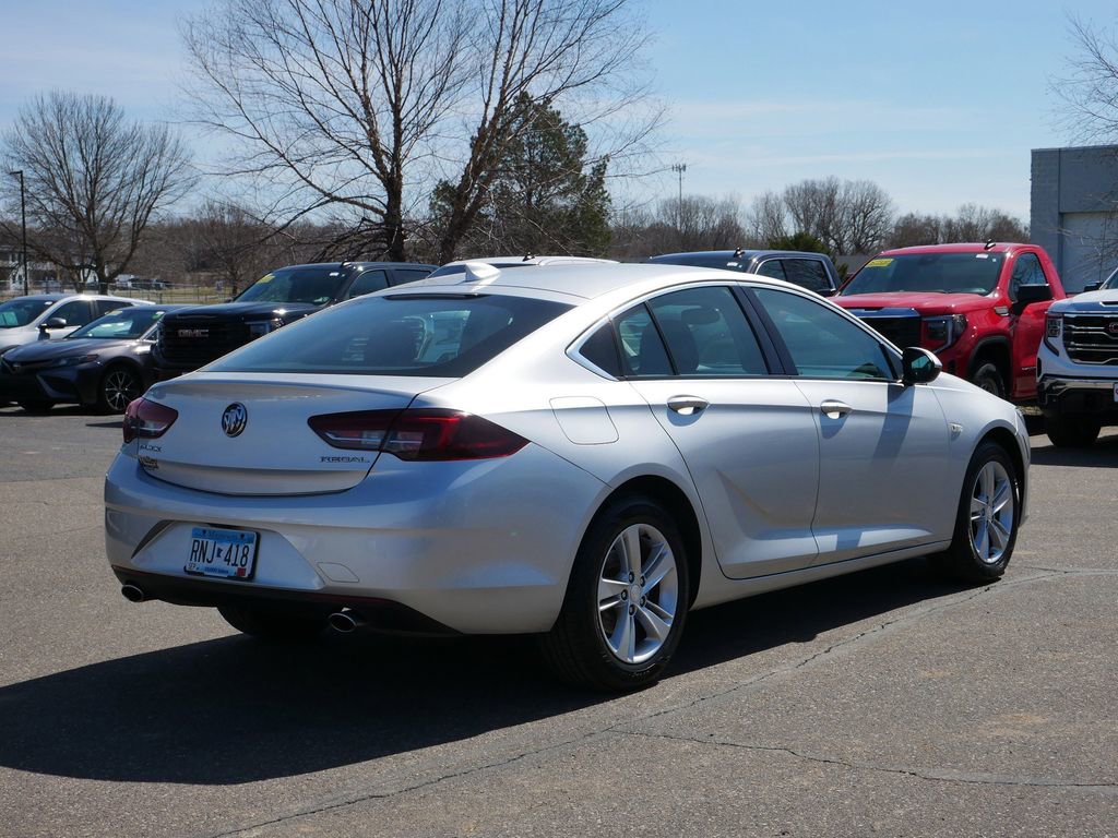 Used 2018 Buick Regal Preferred image 7