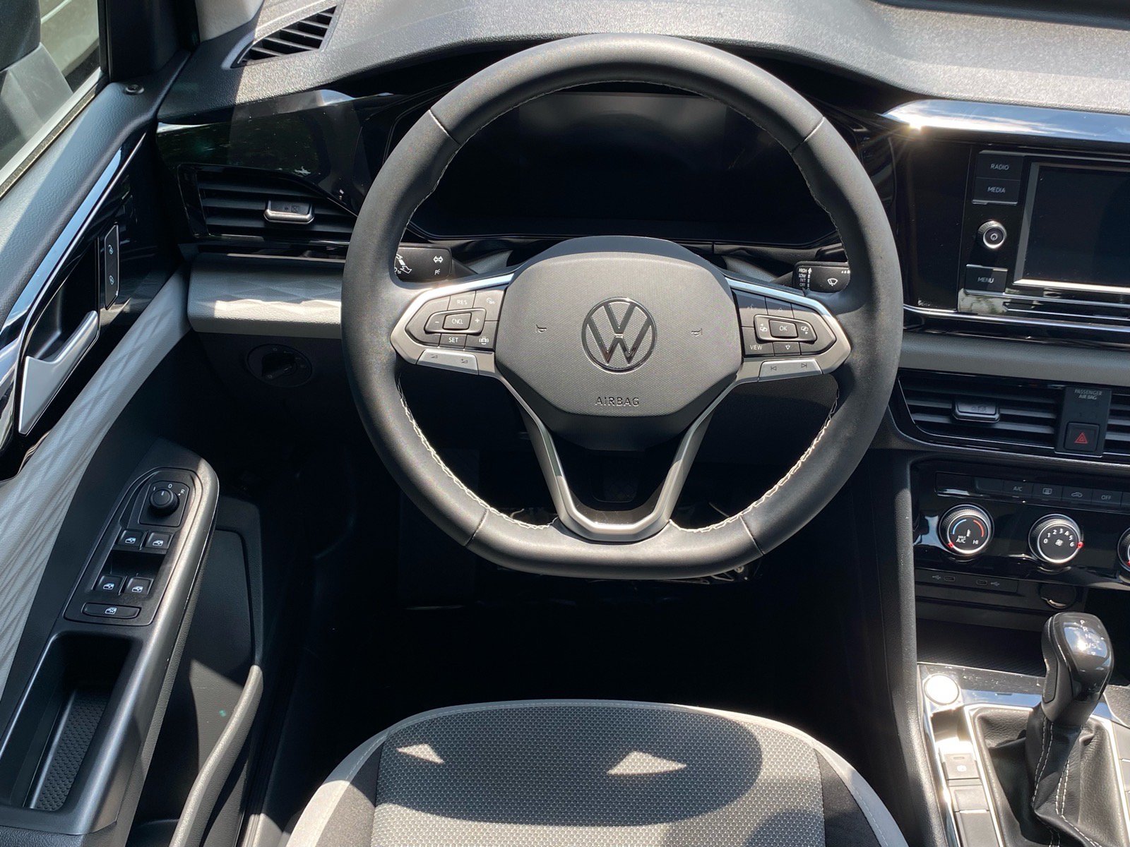 Used 2023 Volkswagen Taos S FWD image 3