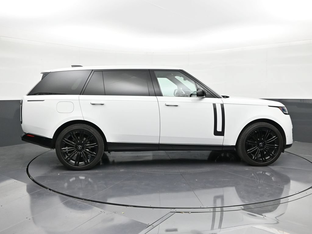 Used 2025 Land Rover Range Rover Long Wheelbase SE AWD/4WD image 6