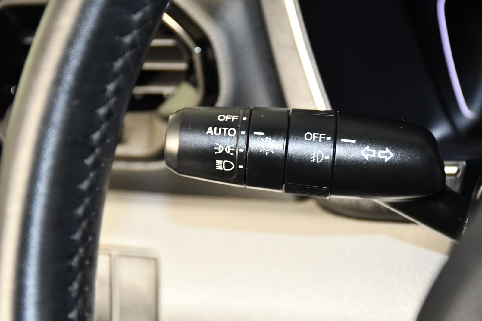 Used 2025 Honda Pilot Touring image 23