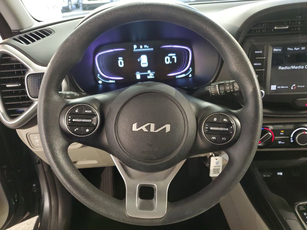 Certified 2025 Kia Soul LX FWD image 21