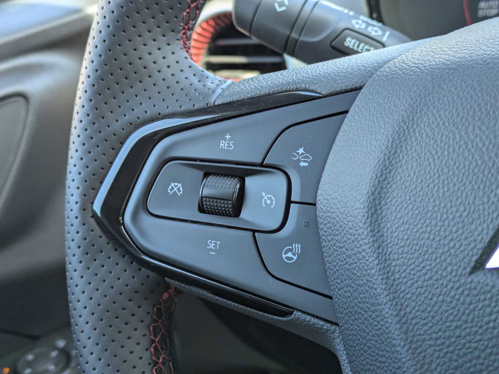 New 2026 Chevrolet Trax RS w/ Sunroof Package FWD image 25